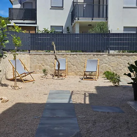 Summer House Le Vito
